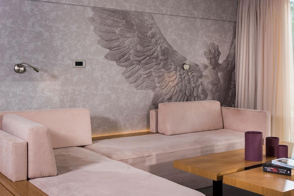 Ikaros Hotel Chania  Екстер'єр фото